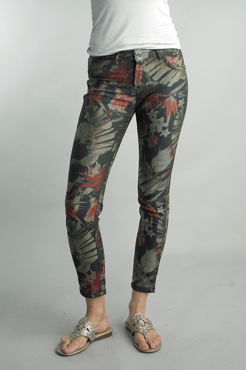 Tropical Print and Solid Side Reversible Jeans