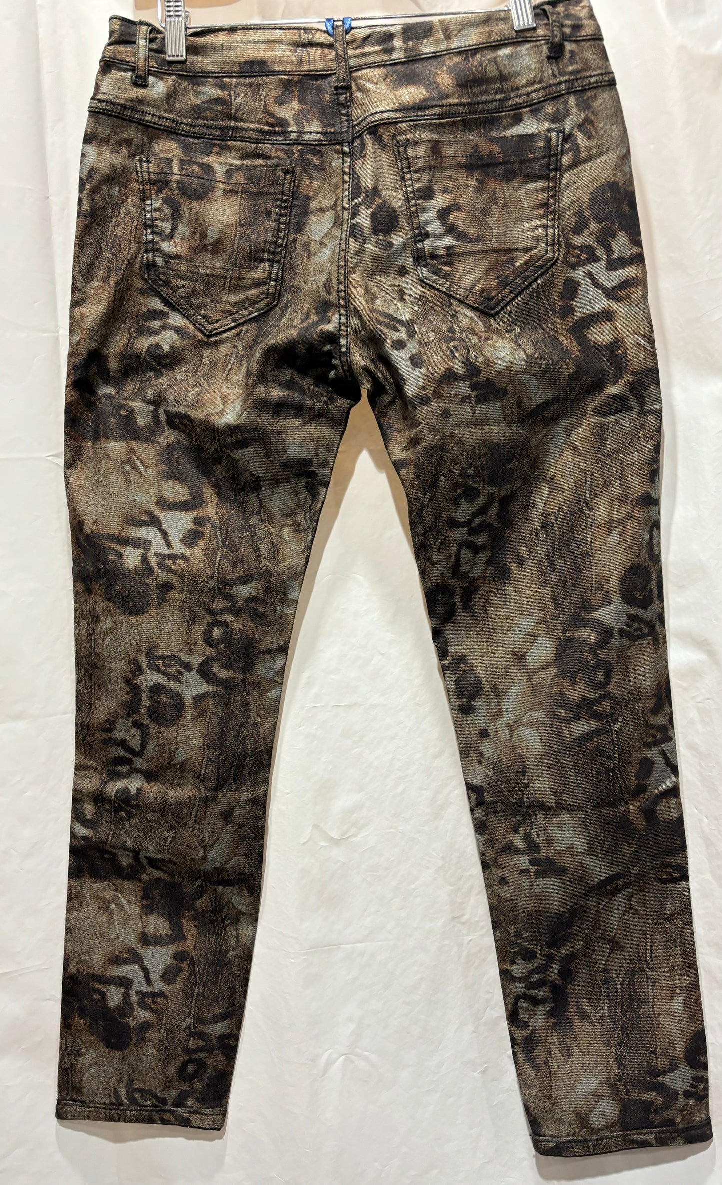 Black Reptile Design and Solid Denim Side Reversible Jeans