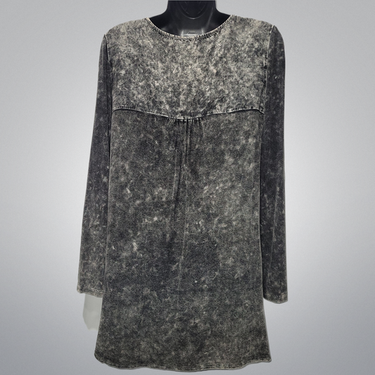 Long Sleeve Top With Applique and Lace Details