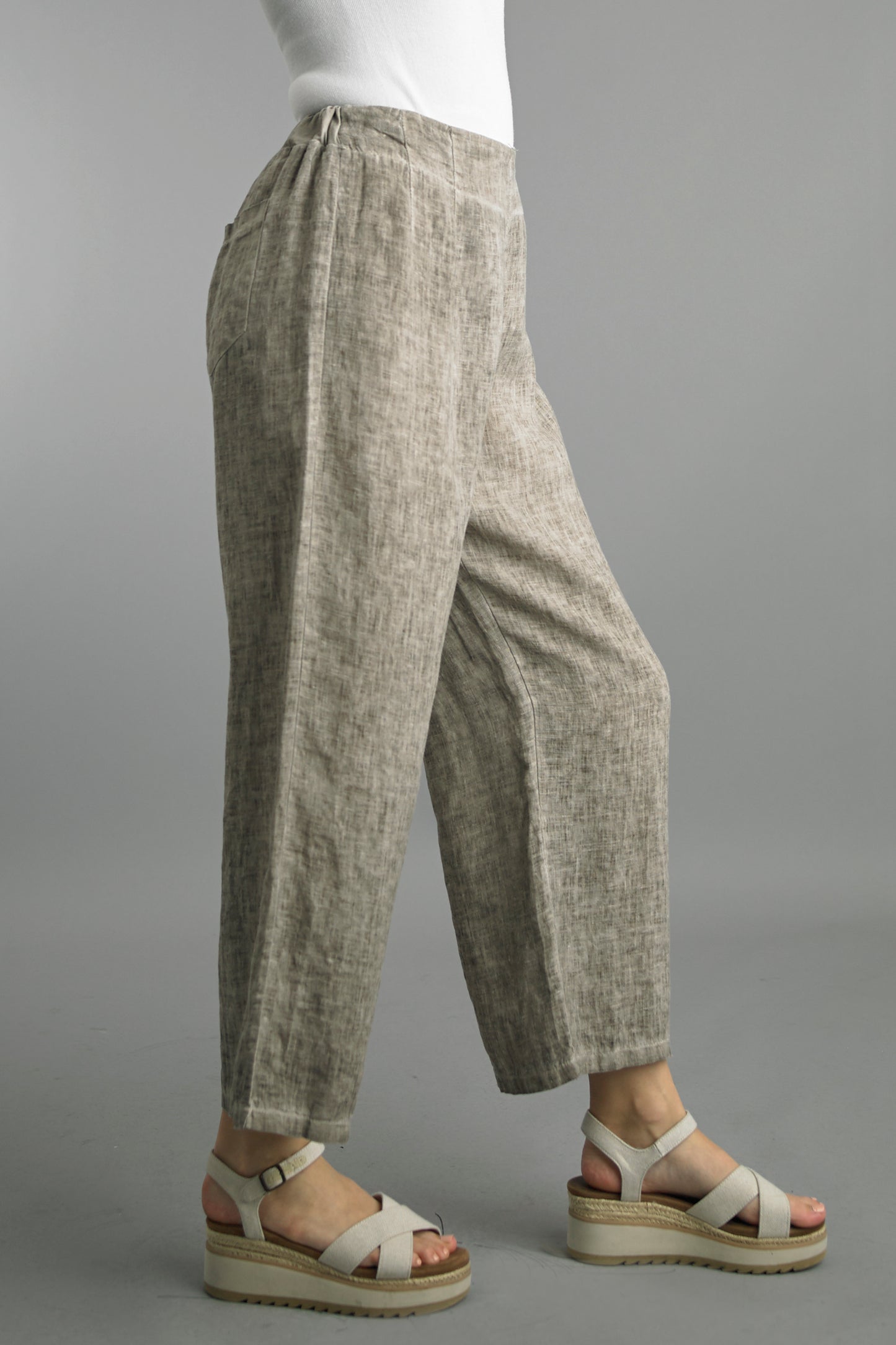 Effortless Cropped Linen Pants