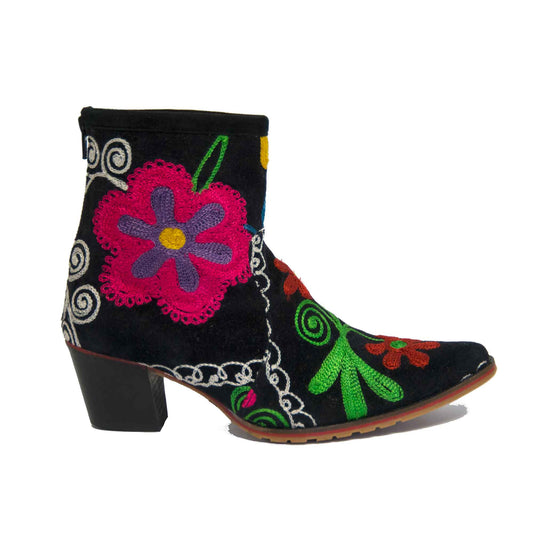 Cheyenne Short Suzani 4