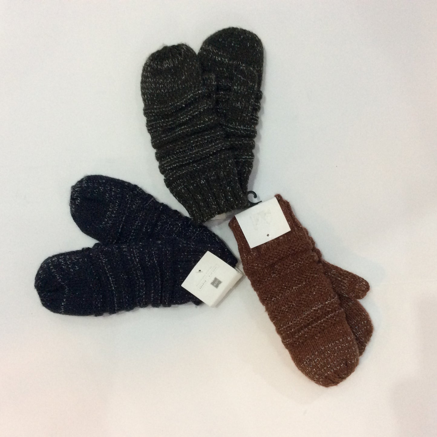 Cable knit mittens