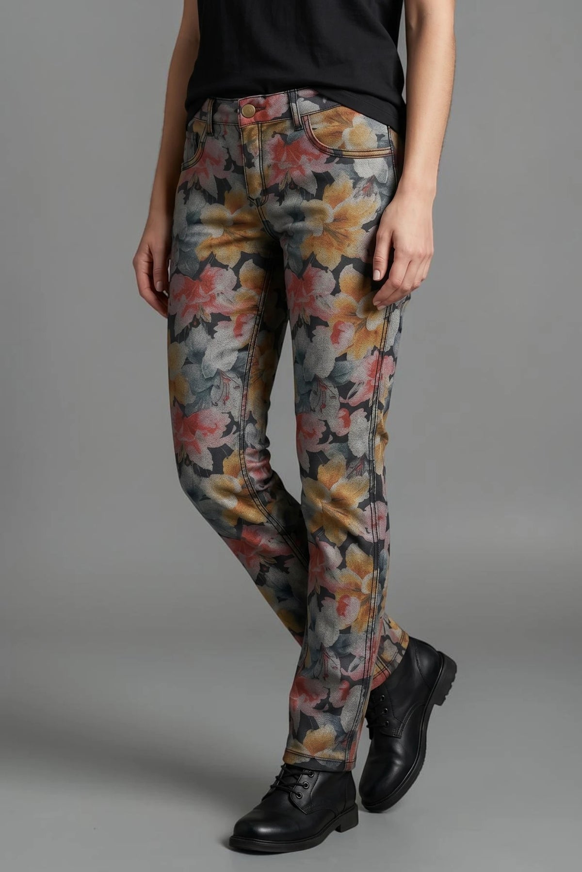 Muted-Tone Lily Print / Black Reversible Jeans