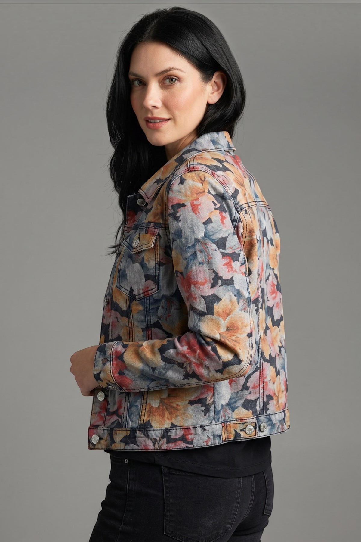 Muted-Tone Lily Print / Black Reversible Jacket