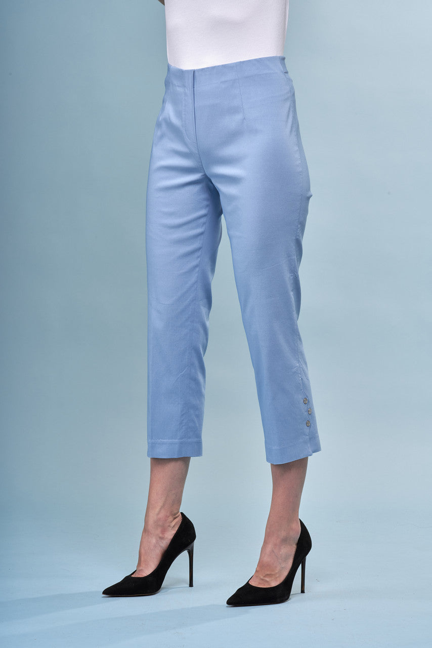 Button Side Trimmed Solid Capris