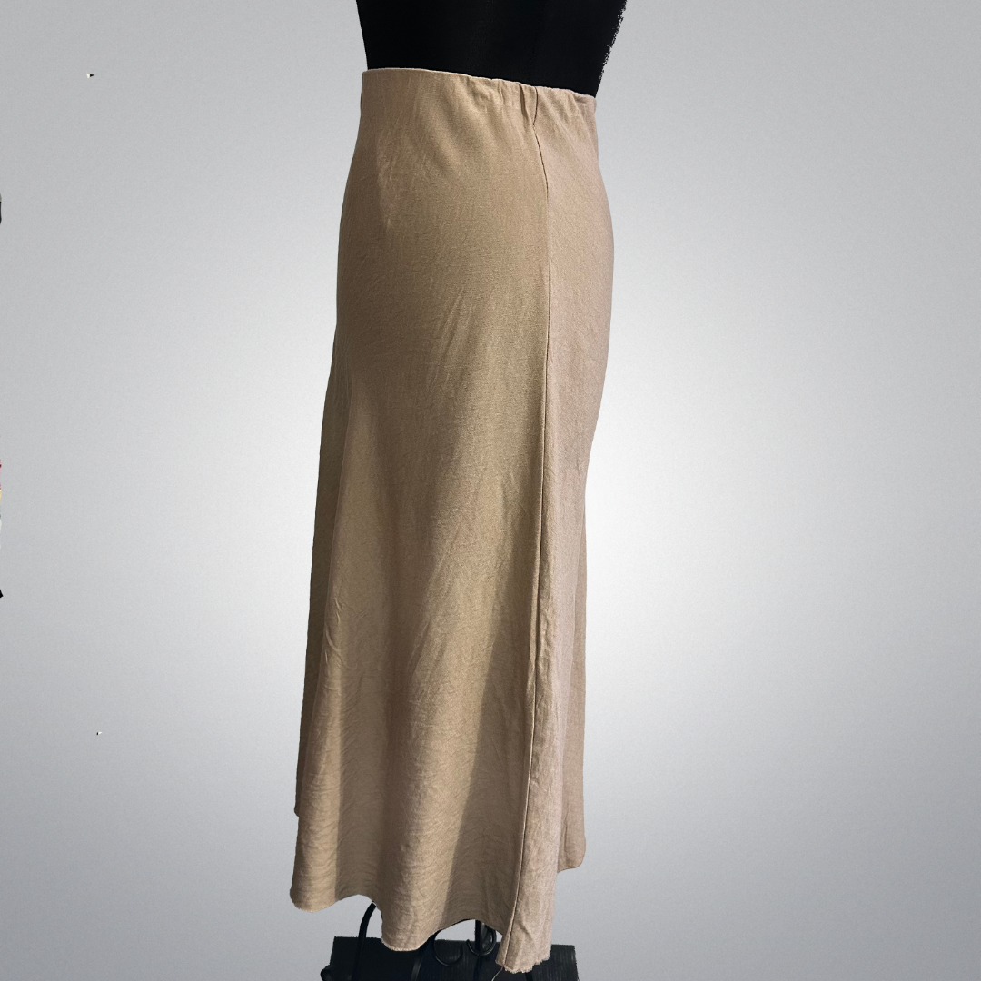 Slim Cut Italian Long Skirt