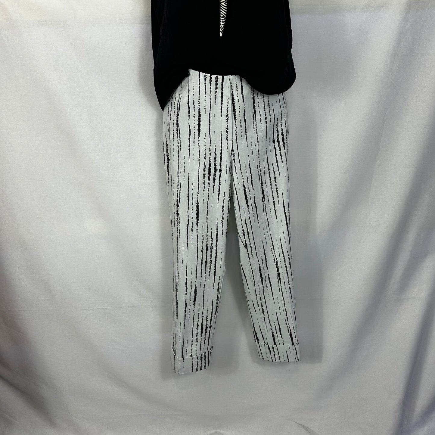 Striped Cuffed Stretch Capris