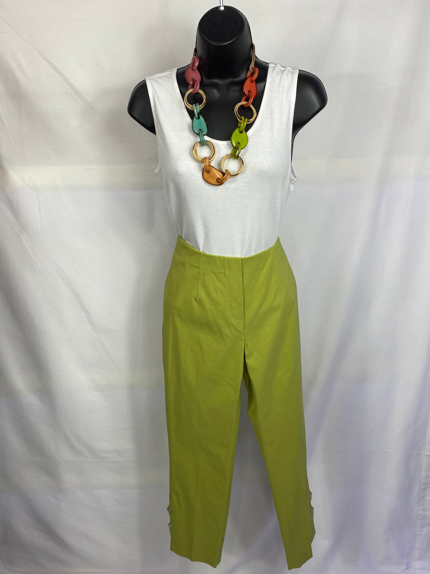 Button Side Trimmed Solid Capris (in 6 colors)