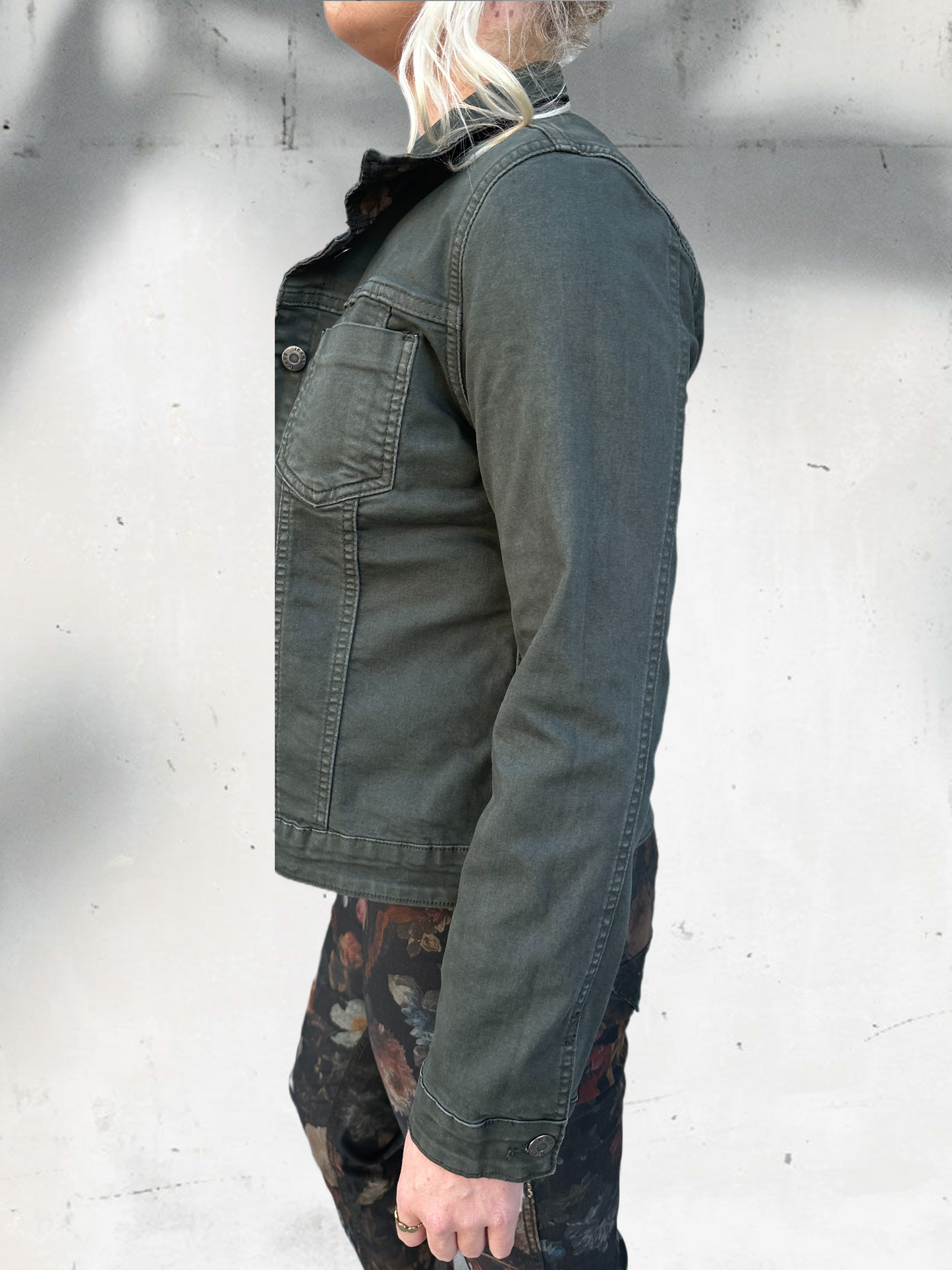 Reversible Jacket in Olive Print and Solid