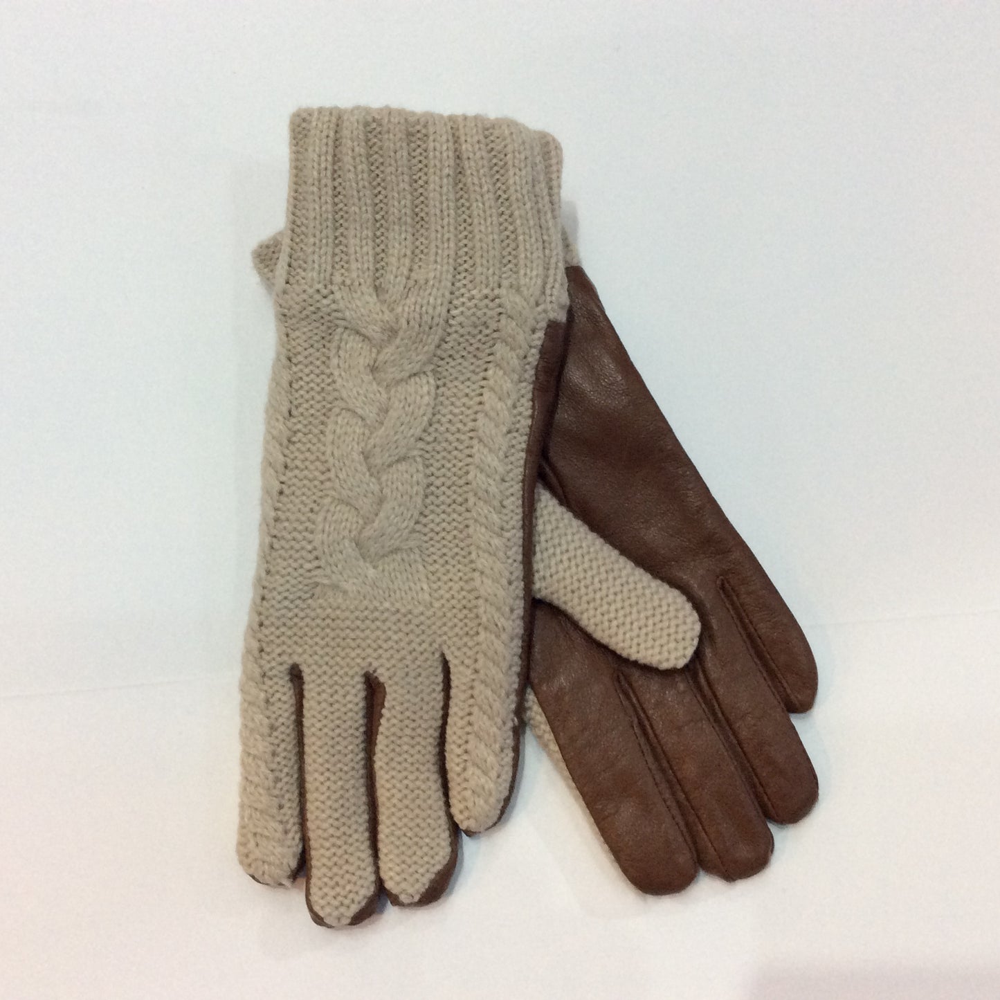 Cable knit tan gloves with leather palm