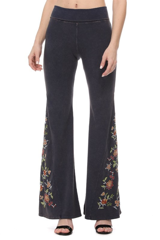 Embroidered Bell Bottom Yoga Pants – DiJore