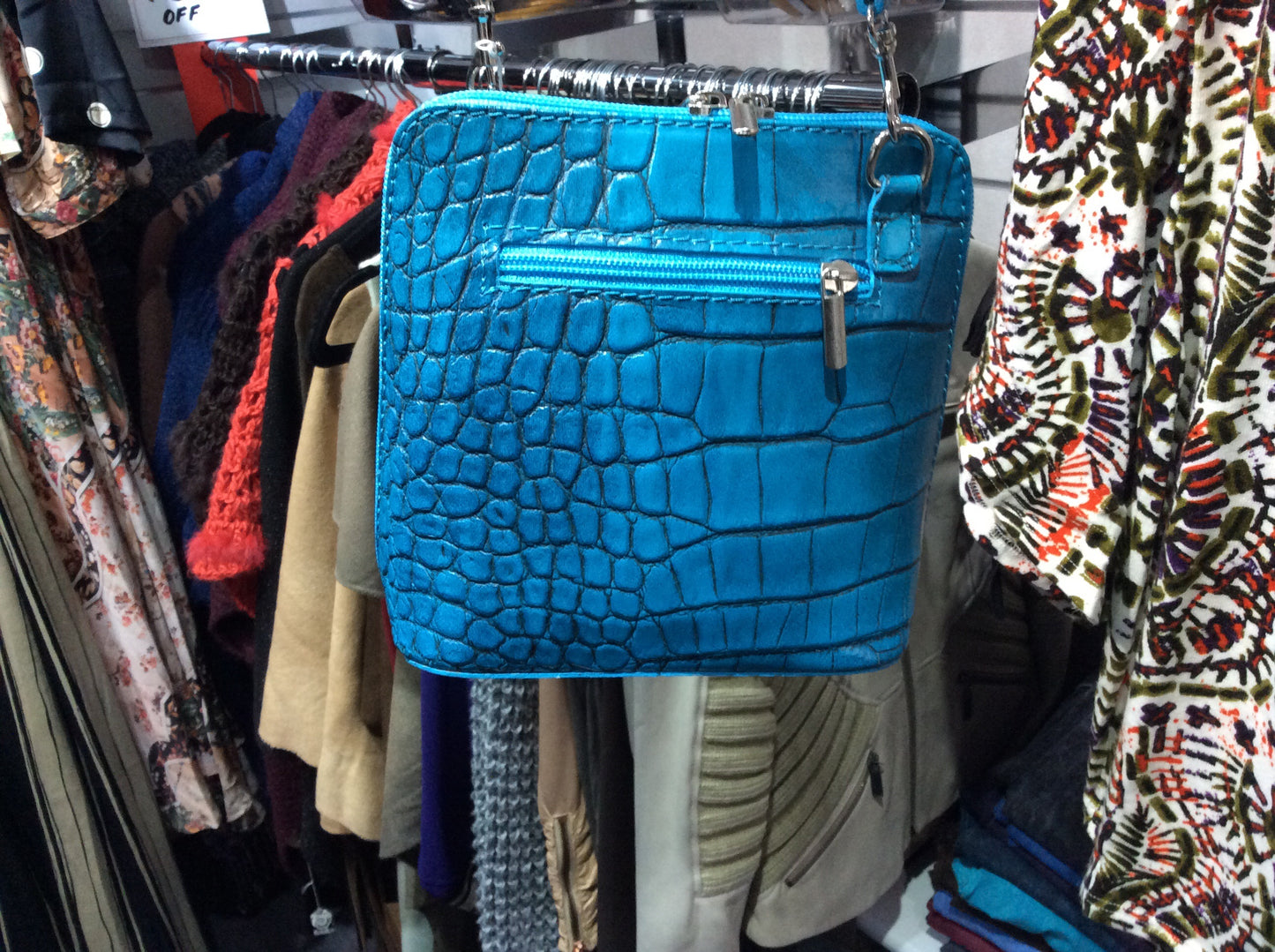 Handbag-faux reptile pattern bag that can be worn with cross shoulder strap